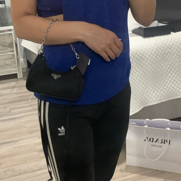 New Prada Re-Edition nylon mini shoulder bag - Picture 8 of 9